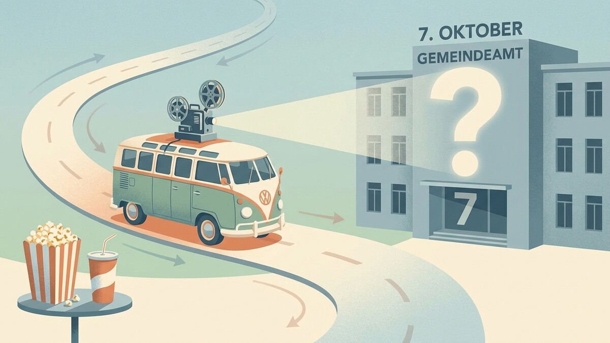 Kino-Bulli fährt zum Gemeindeamt am 7. Oktober, großes Fragezeichen leuchtet